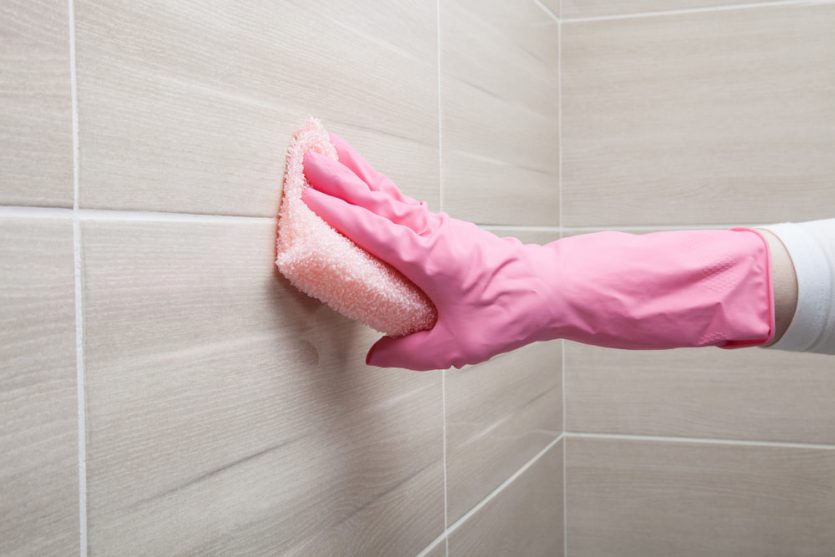 5 Steps to Clean Bathroom Tile 🥇 House Cleaning Services Rainier WA